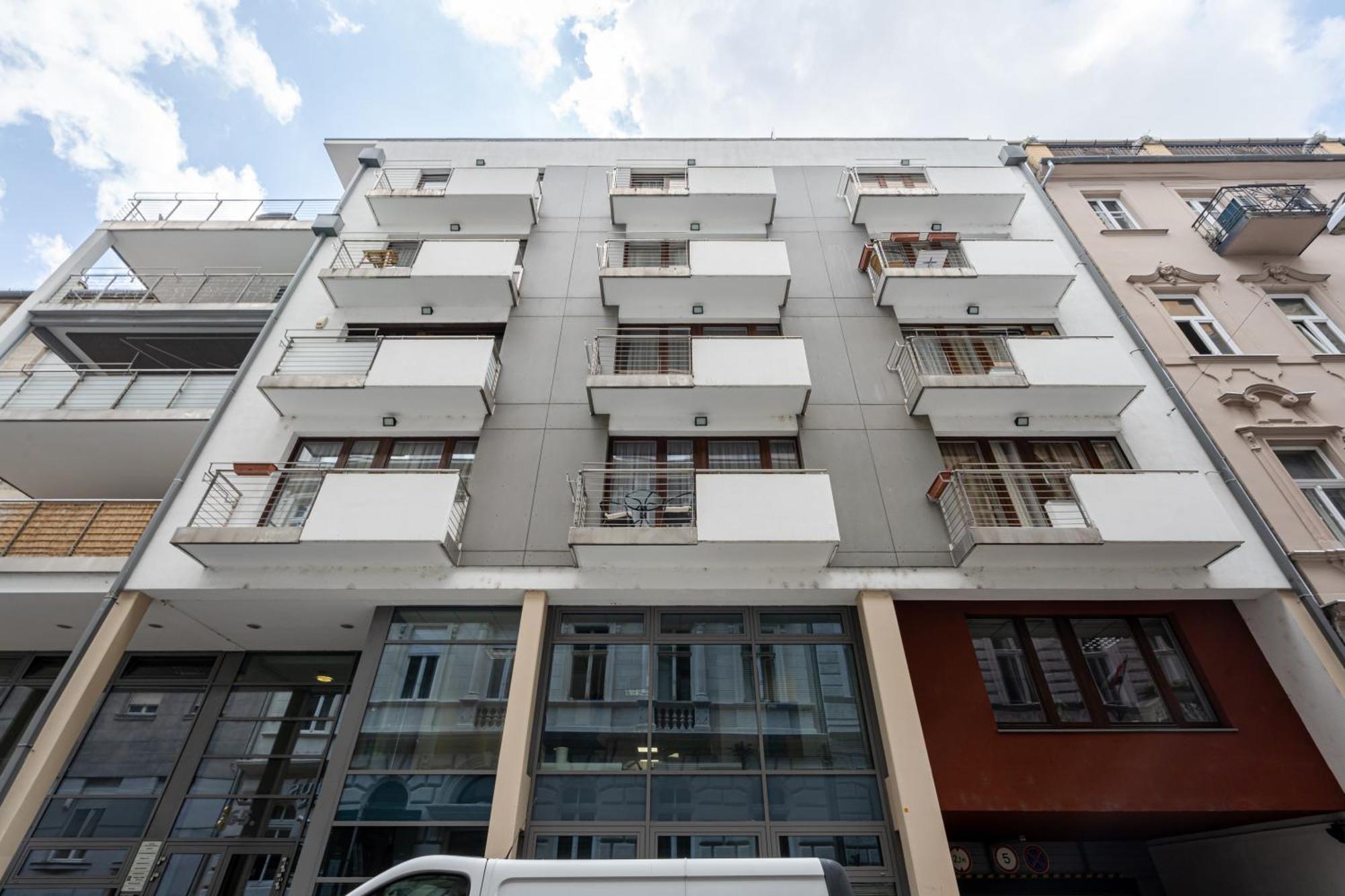 Home Of Serenity - 2 Bdr, Free Parking And Terrace Budapeszt Zewnętrze zdjęcie